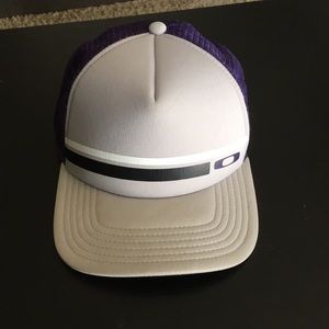 Oakley hat